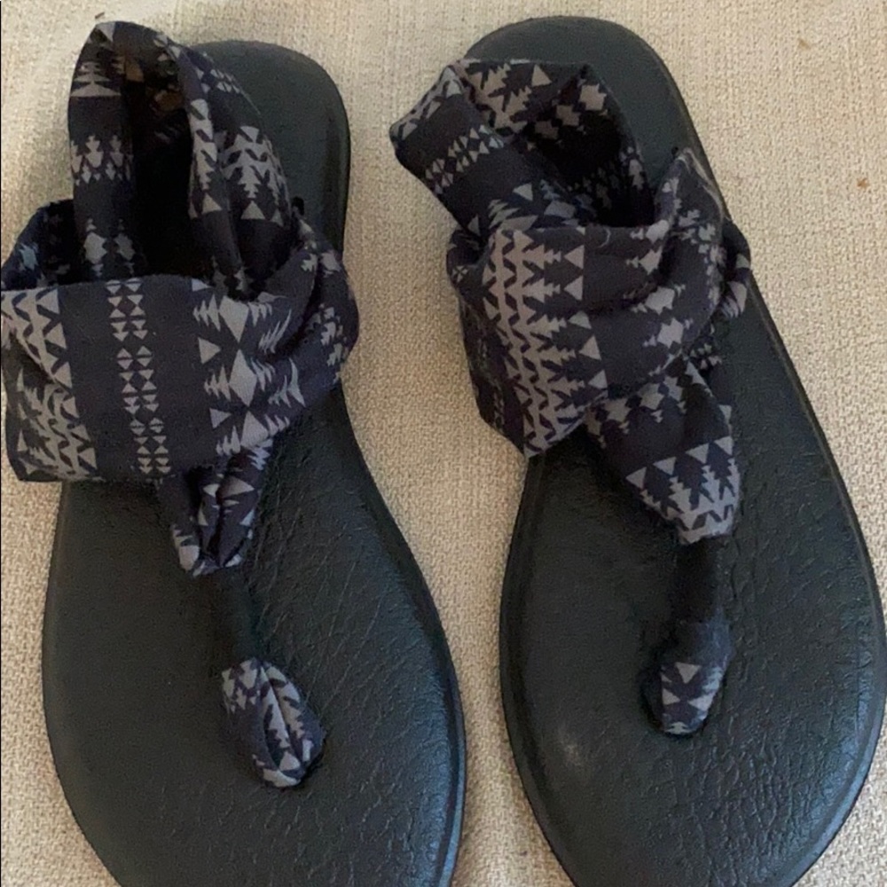 Sanuk yoga slides